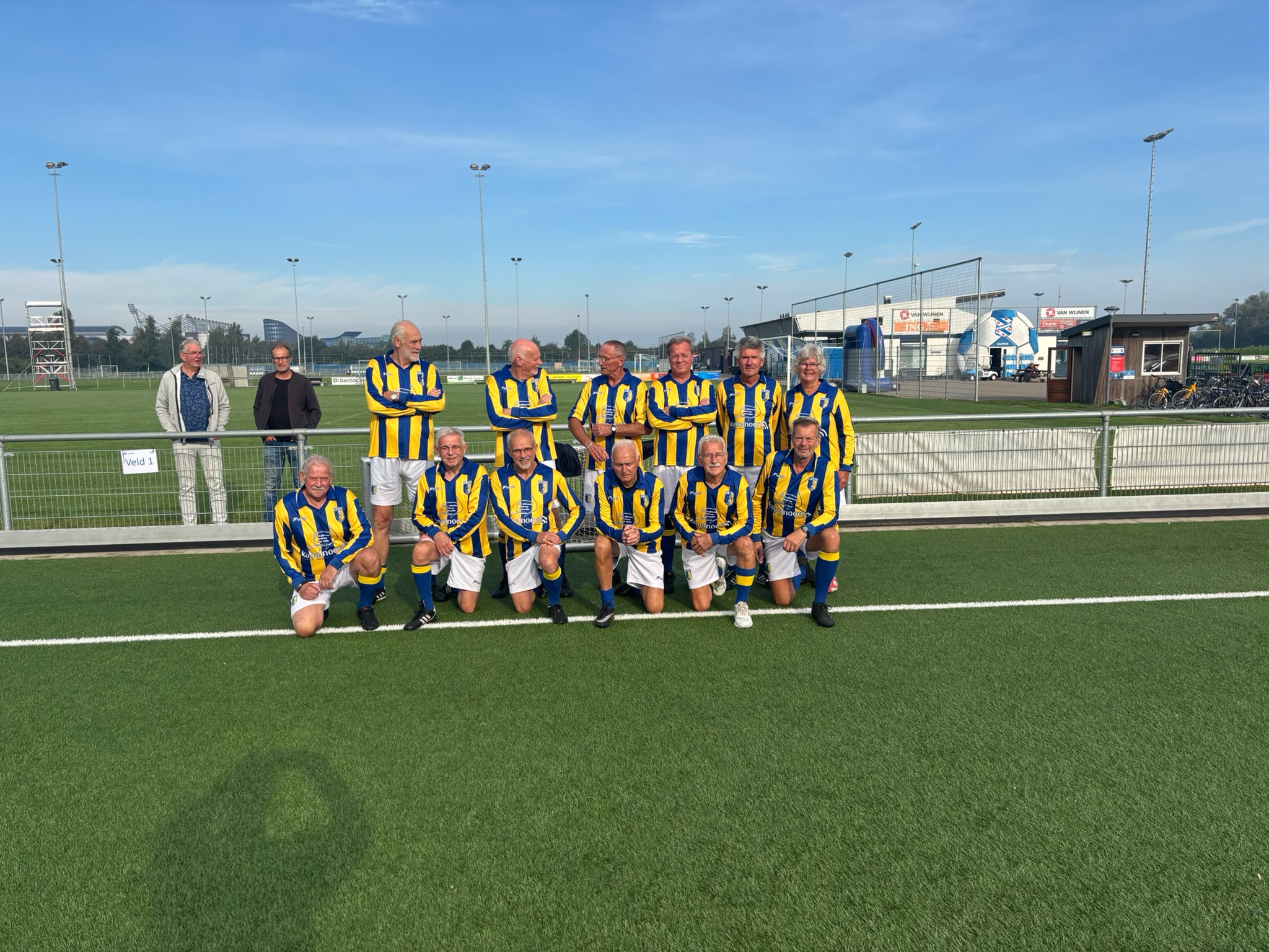 Het OldStars Walking Football team van Be Quick te gast op het prachtige complex van Heerenveen
